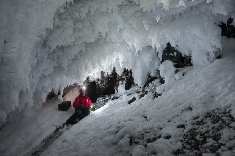 Nasa caves