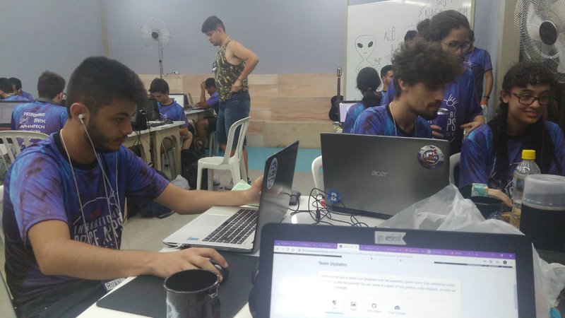 A todo vapor! -- Full steam ahead!