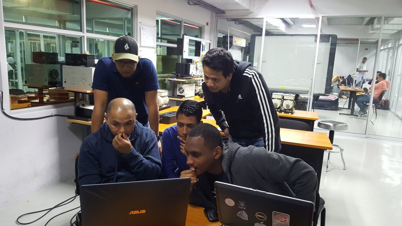 Dia 1/3 equipo XYZ Code