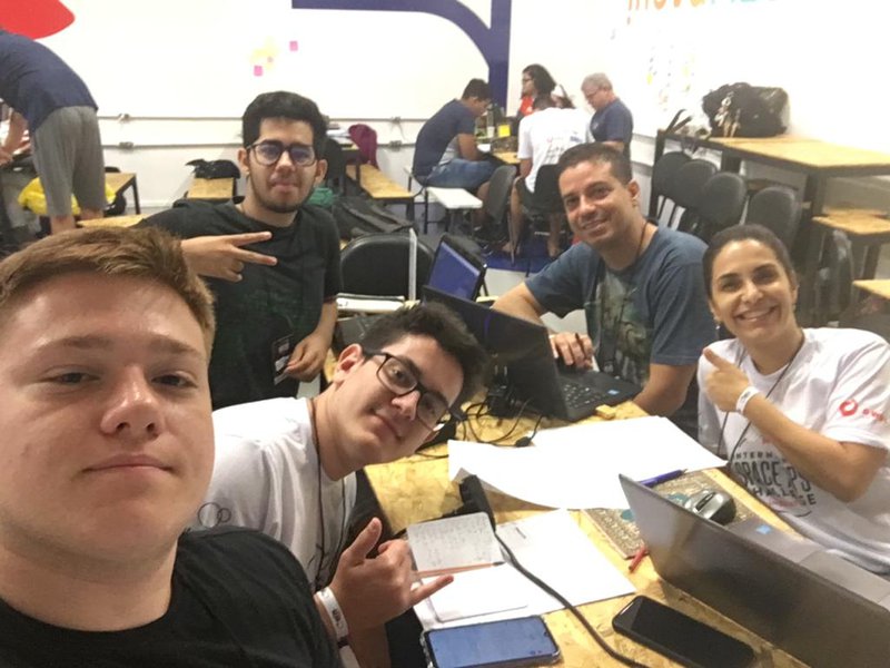 We are sharing this image because it shows the whole team working together with the same mindset and enthusiasm.