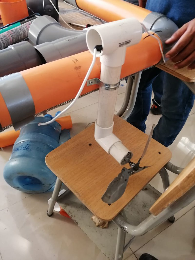 Installation of the propeller on the ship